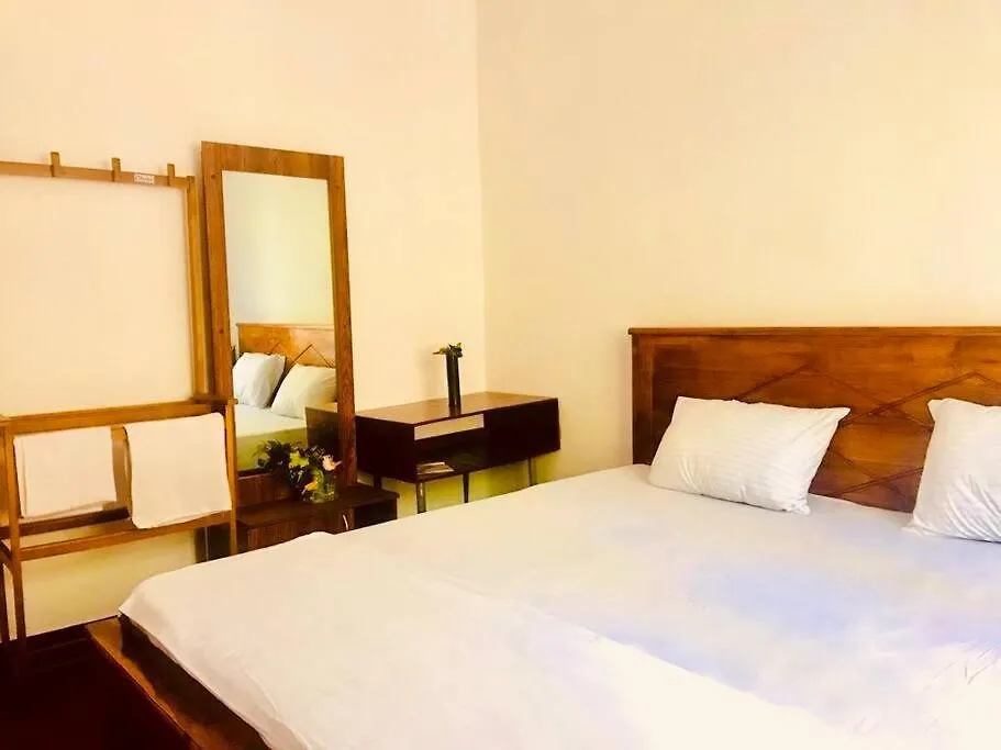 Streamside Sanctuary - Home Stay Talatuoya Sri Lanka