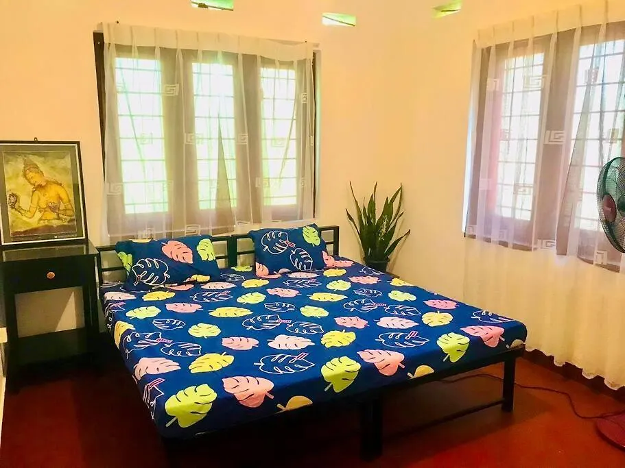 Streamside Sanctuary - Home Stay Talatuoya Holiday home